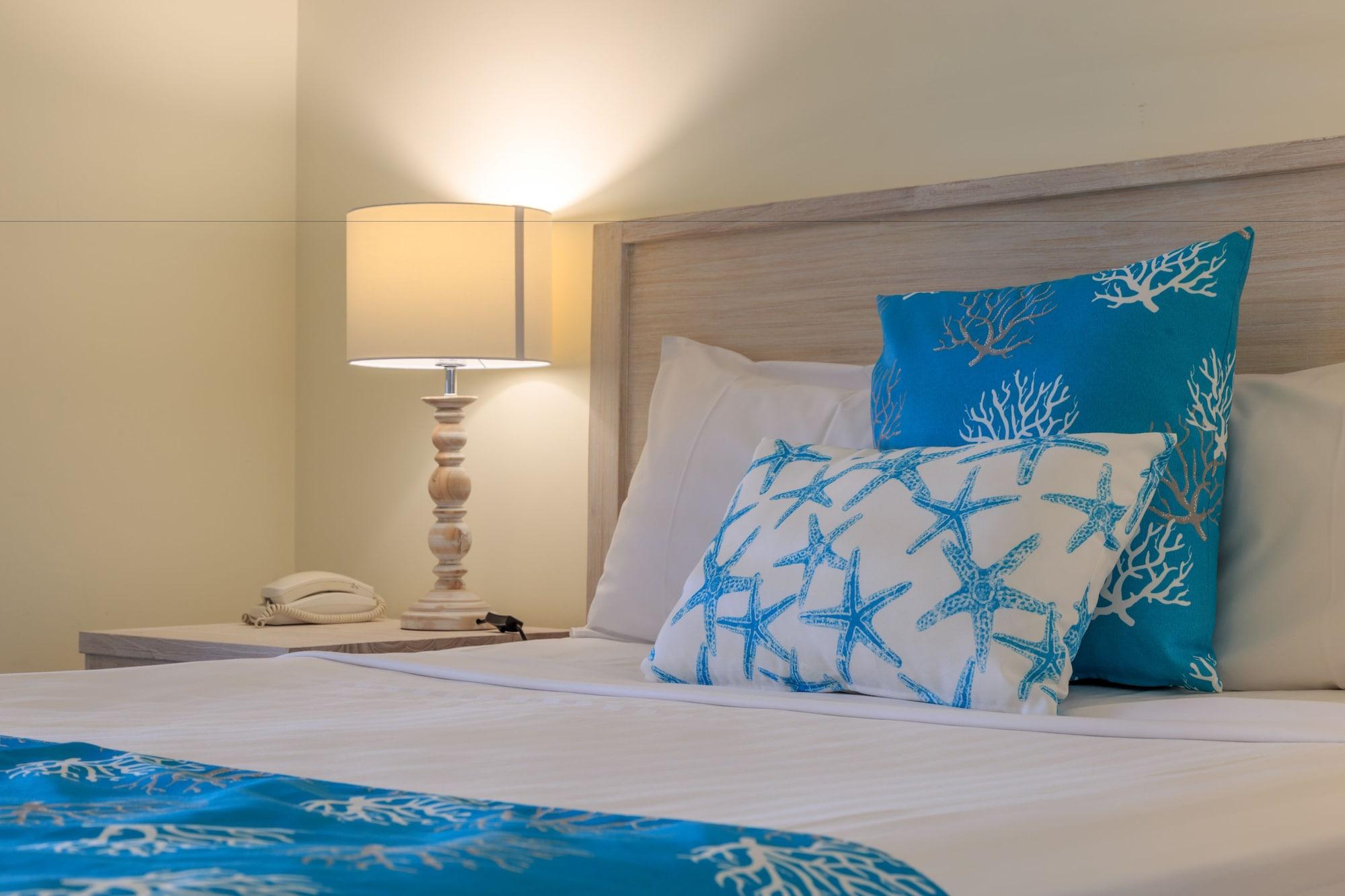 Macrossan House Boutique Holiday Apartments Порт Дуглас Экстерьер фото